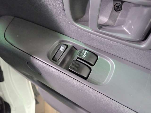 Daihatsu Hijet Deck Van 7