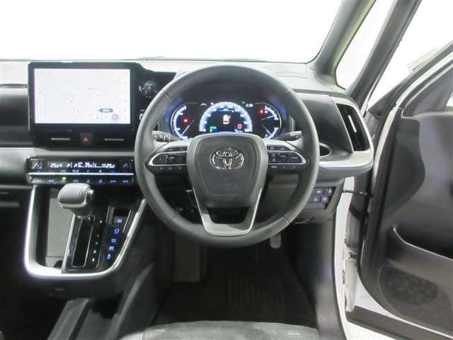Toyota Voxy 3