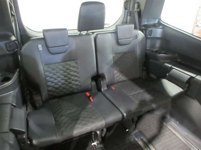 Toyota Voxy 10