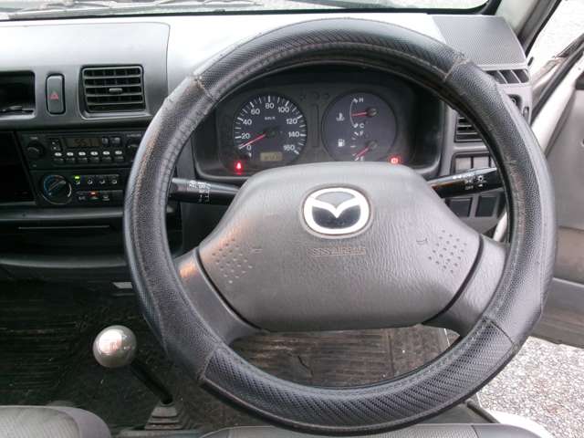 Mazda Bongo Truck 9
