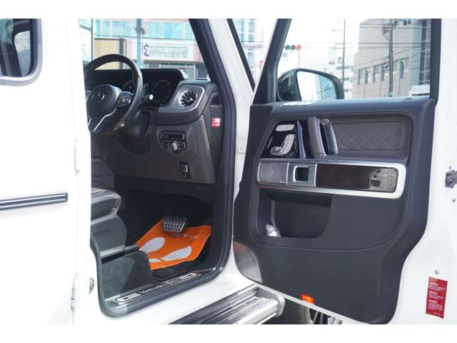 Mercedes-Benz G-Class 10