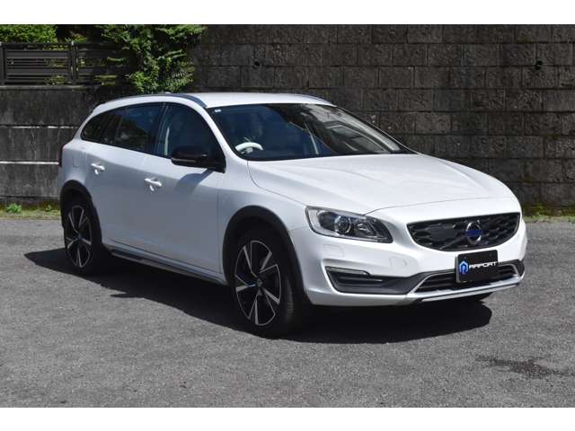 Volvo V60 Cross Country 11