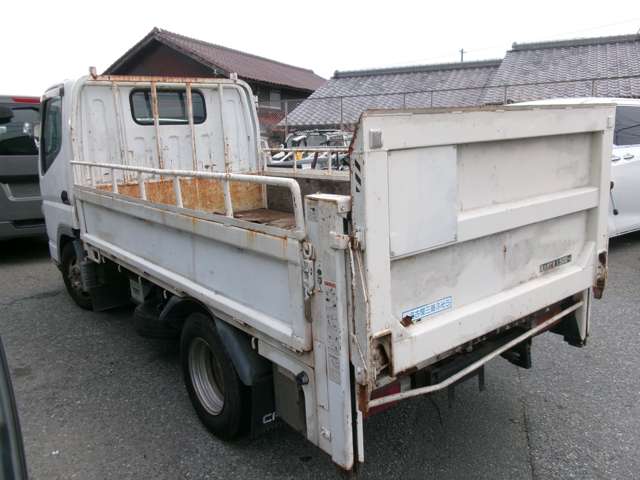 Mitsubishi Fuso Canter 4