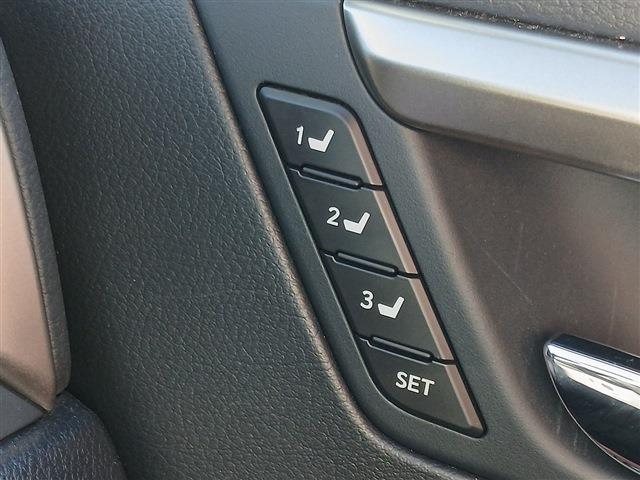 Lexus RX 9