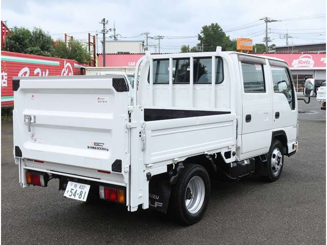 Isuzu Elf 2