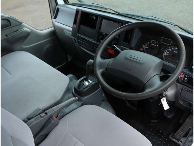 Isuzu Elf 5