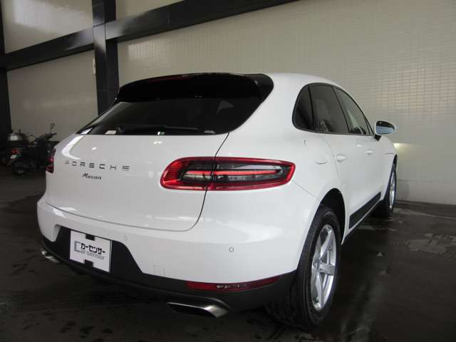 Porsche Macan 4
