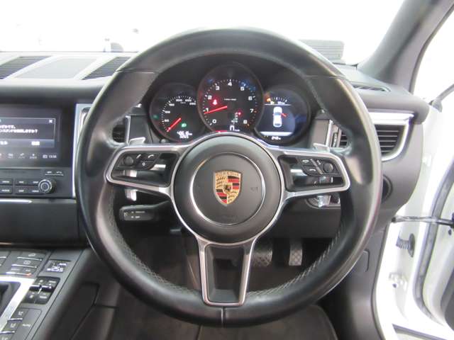 Porsche Macan 9