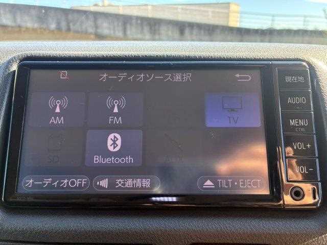 Toyota Hiace Van 7