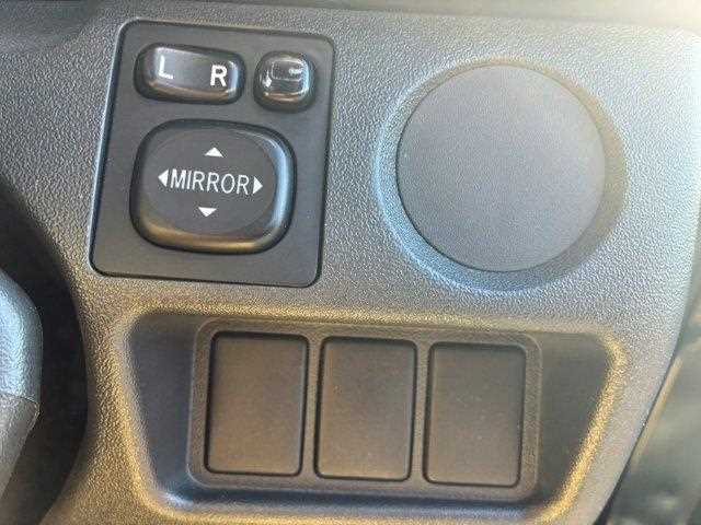 Toyota Hiace Van 8
