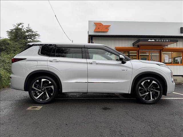 Mitsubishi Outlander 7