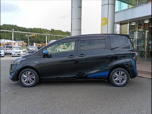 Toyota Sienta 10