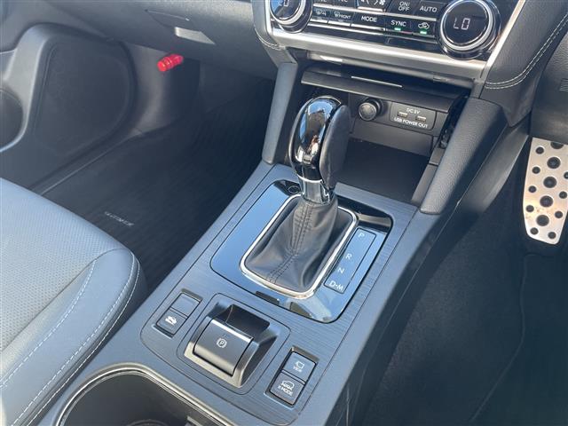 Subaru Legacy Outback 10