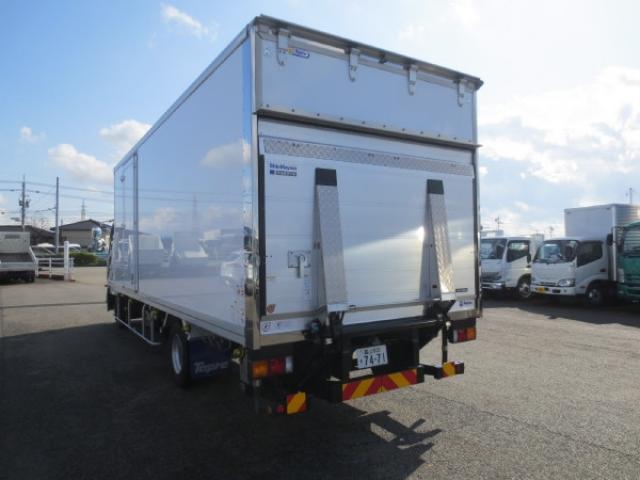 Mitsubishi Fuso Fighter 5