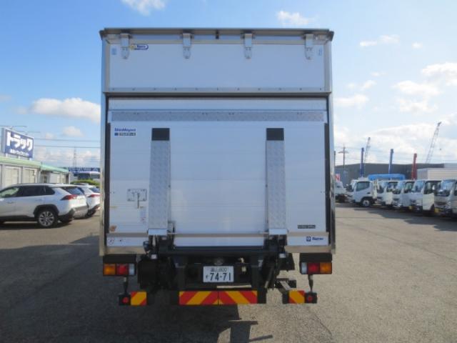 Mitsubishi Fuso Fighter 7