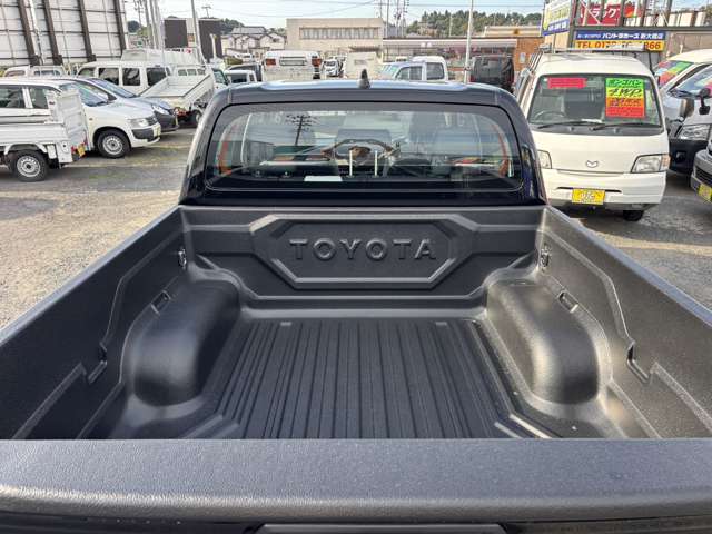 Toyota Hilux 4