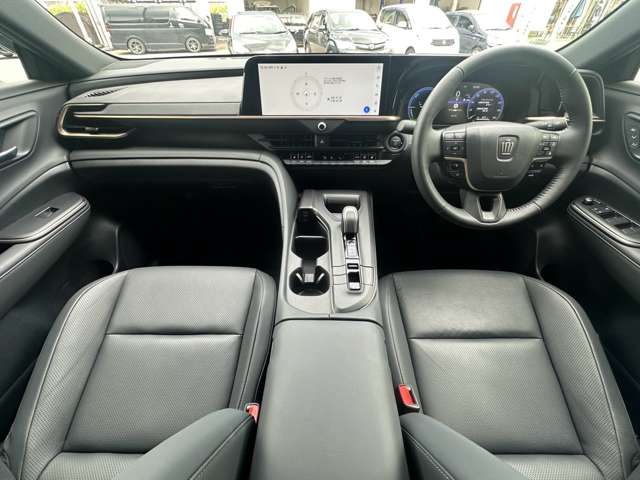 Toyota Crown Crossover 4