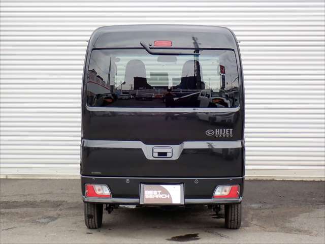 Daihatsu Hijet Cargo 5