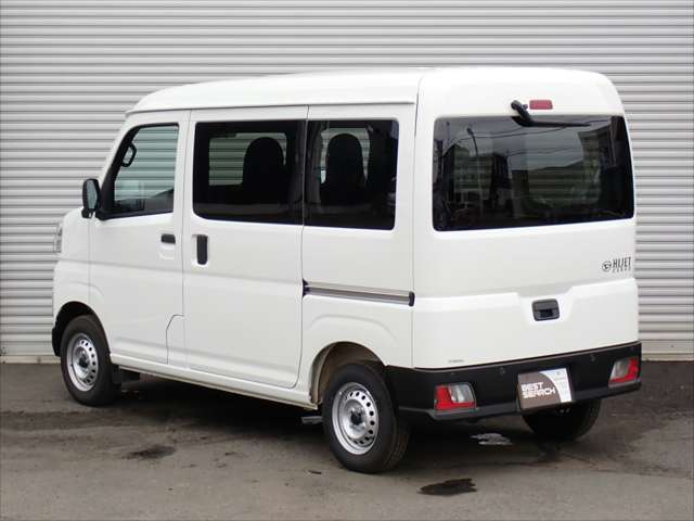 Daihatsu Hijet Cargo 4