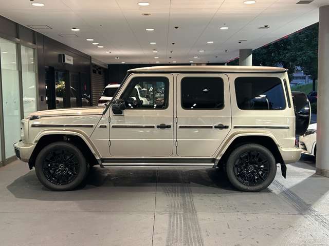 Mercedes-Benz G-Class 3