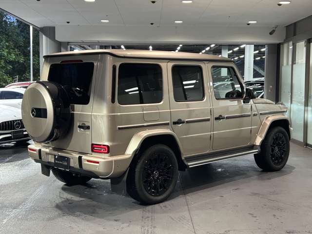 Mercedes-Benz G-Class 4