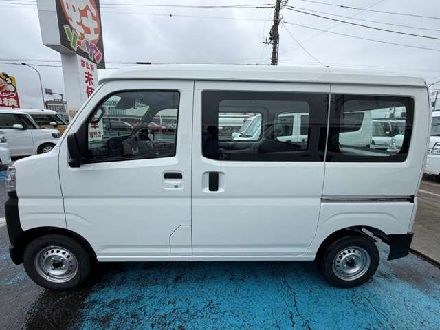 Daihatsu Hijet Cargo 11