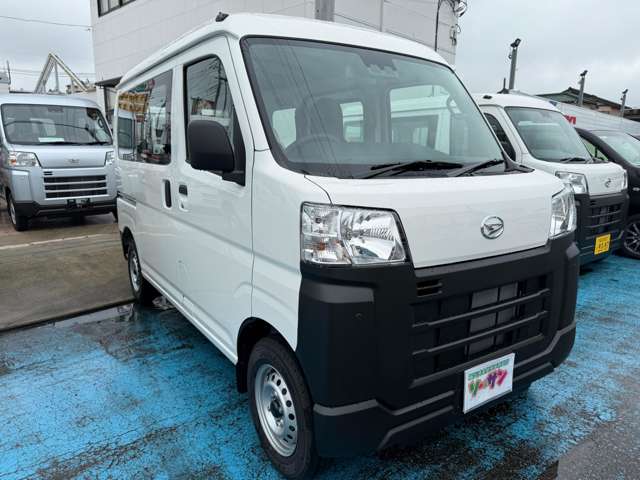Daihatsu Hijet Cargo 6