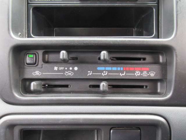 Daihatsu Hijet Deck Van 5