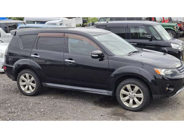 Mitsubishi Outlander 2