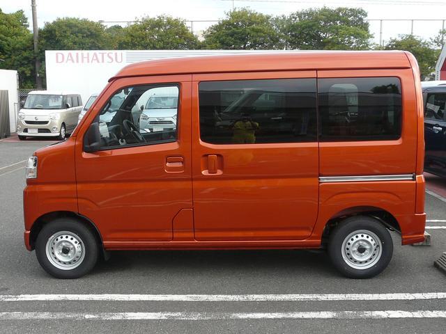 Daihatsu Hijet Cargo 10