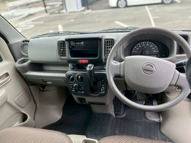Nissan NV100 Clipper 12
