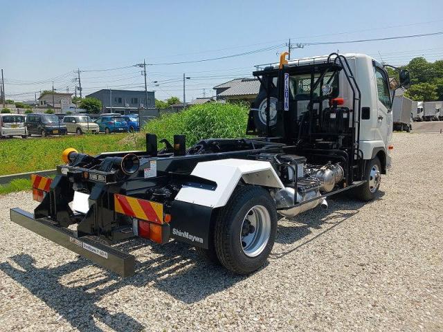 Mitsubishi Fuso Fighter 2