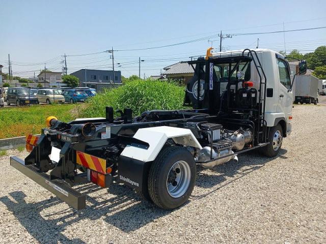 Mitsubishi Fuso Fighter 2