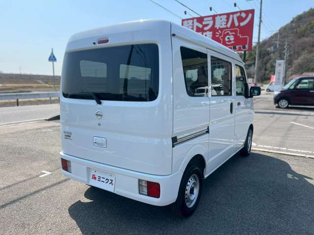 Nissan NV100 Clipper 3