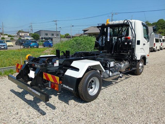 Mitsubishi Fuso Fighter 2