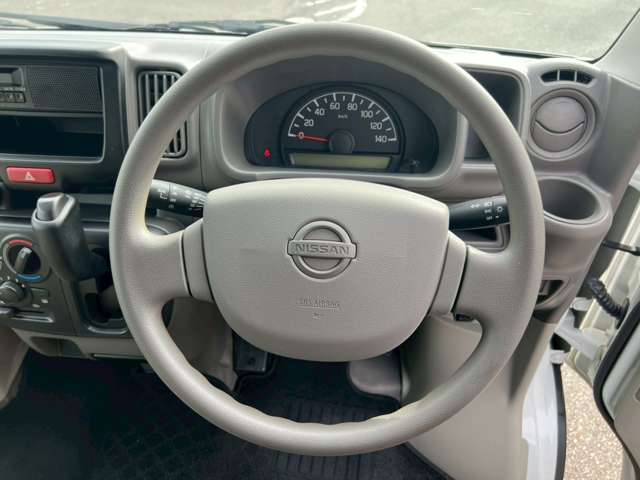 Nissan NV100 Clipper 11