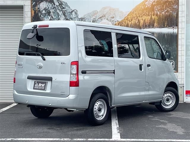 Toyota Town Ace Van 6