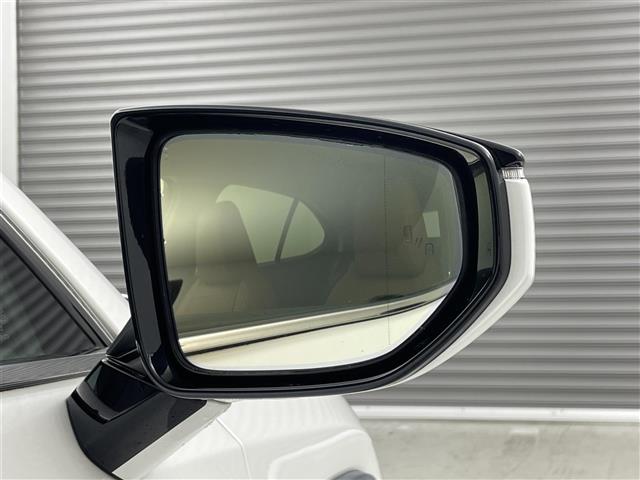 Lexus UX 5