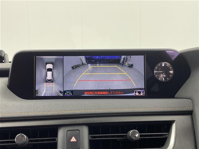 Lexus UX 6