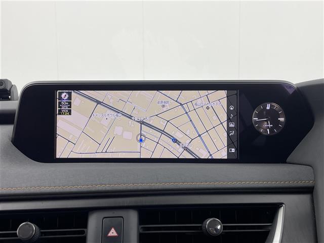Lexus UX 7
