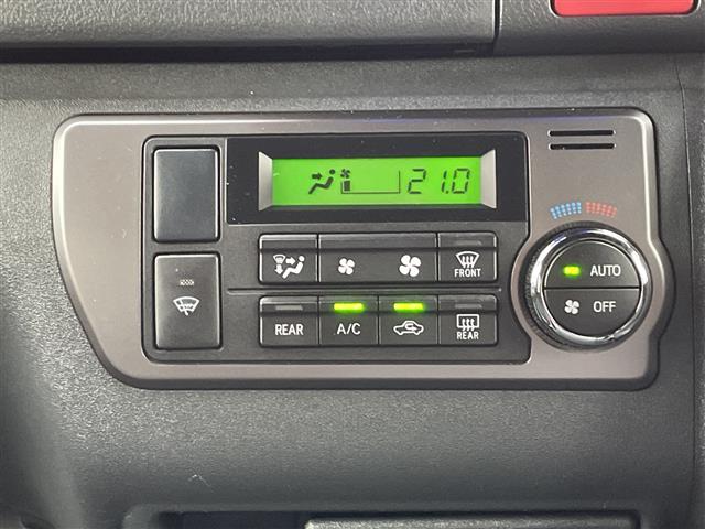 Toyota Hiace Van 10