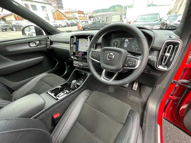 Volvo XC40 8