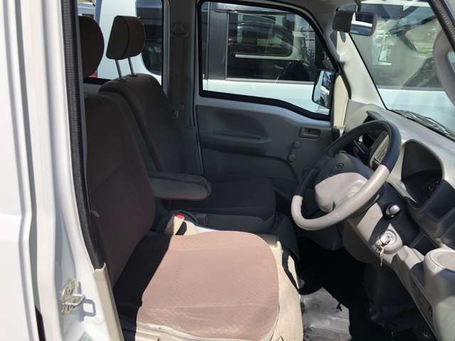 Nissan NV100 Clipper 2
