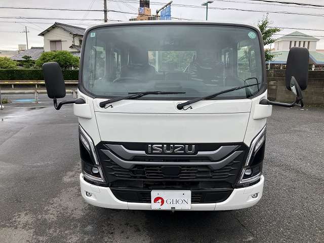 Isuzu Elf 2