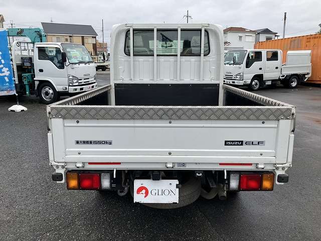Isuzu Elf 7