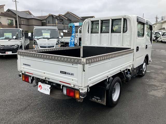 Isuzu Elf 8