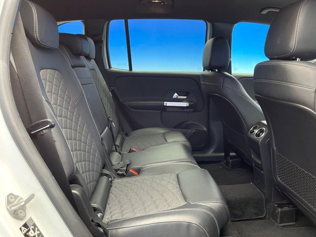 Mercedes-Benz GLB 10
