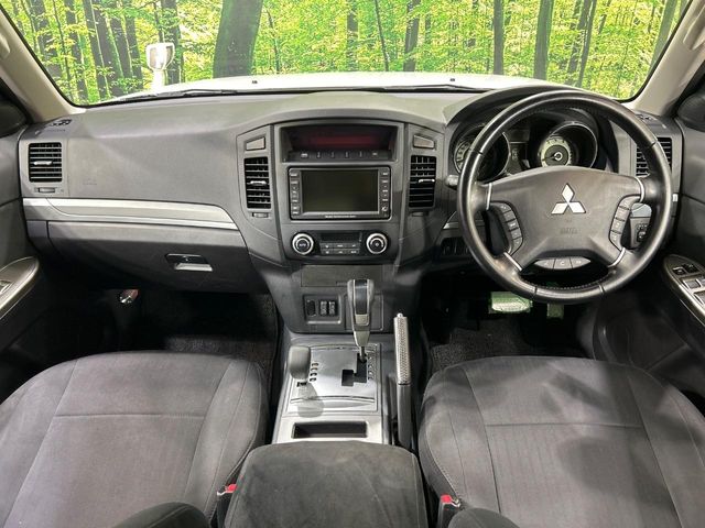 Mitsubishi Pajero 2