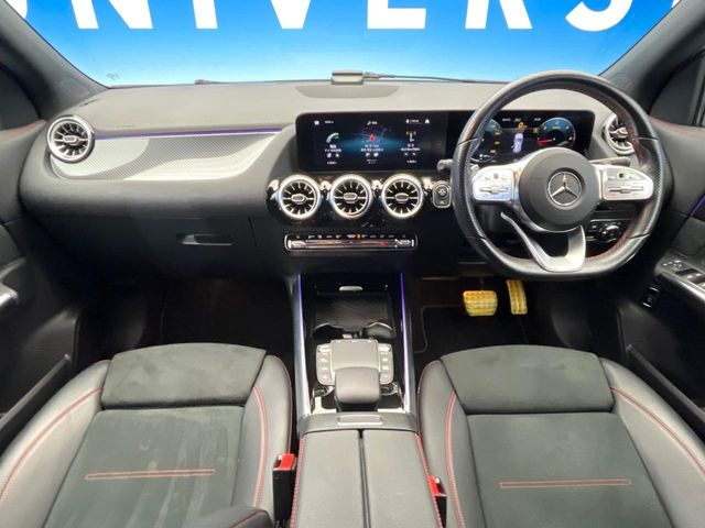 Mercedes-Benz GLA-Class 2