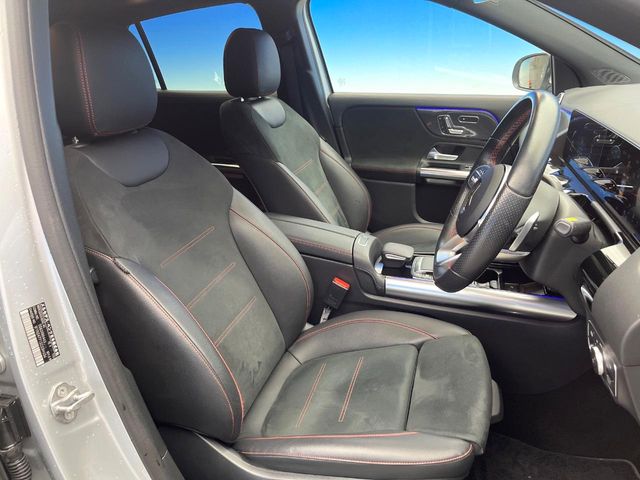 Mercedes-Benz GLA-Class 9